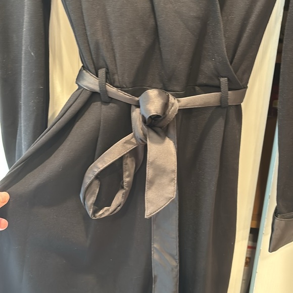 J McLaughlin Black Wrap jumpsuit with V-Neck - Picture 10 of 13